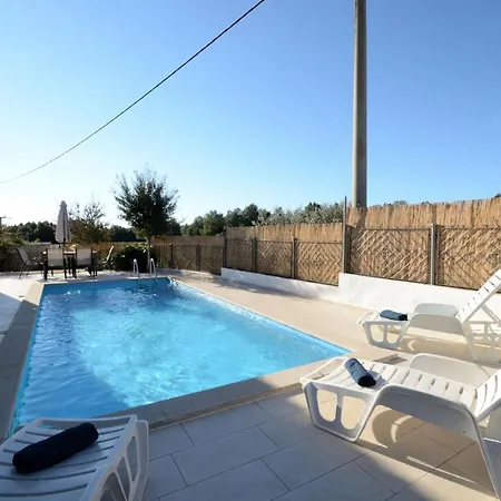 فيلة Mirka Barban