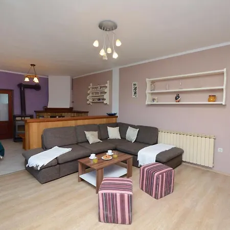Mirka Villa *